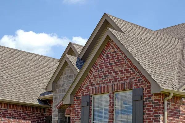 Key Signs You Should Be Repairing or Replacing Your Roof After Damage