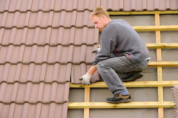 Common Roof Problems in Syracuse and How to Fix Them